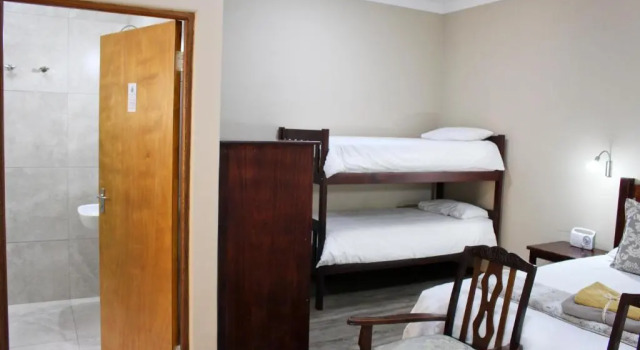Двухместный номер Standard 17 on Bird Guest House