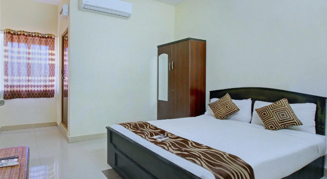 OYO Flagship 8661 Luxe Residency