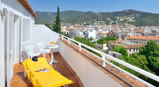 Трёхместный номер Standard Hotel GHT Neptuno-Tossa & Venus SPA
