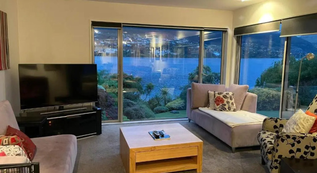 Peninsular Lakefront, Забронировать Отель Kelvin Heights 