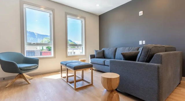 Двухместный люкс с 2 комнатами Basecamp Suites Revelstoke