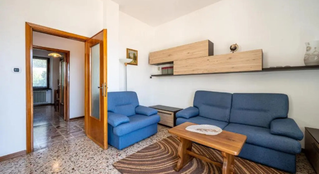 Lake view apartment with balcony and parking - Larihome A25, Prenota Appartamento Hotel a Como con parcheggio, Parcheggio