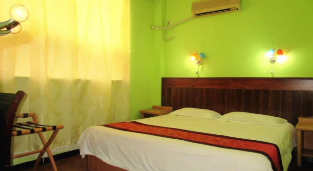 25°C Four Season Youth Hostel