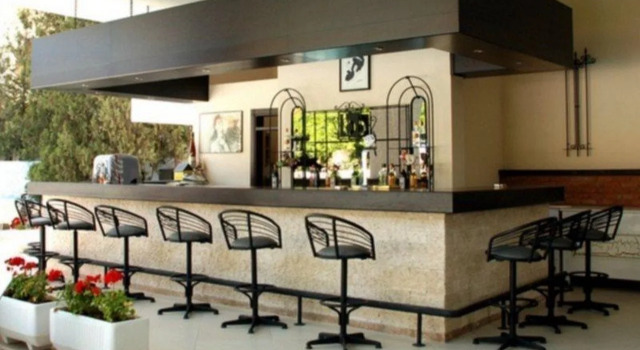 Boulevard Hotel