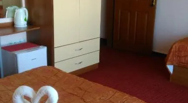 Guest House Aristokrat, Varaa Matkakoti Hotellit Varna region uima-altaalla, Uima-allas