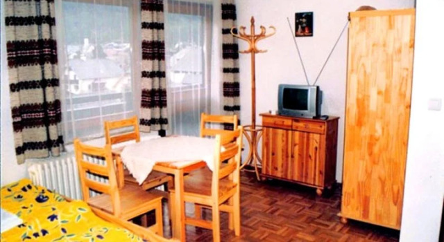 Pension zur Heiligen Krone, Rezerwuj Hotel Hotele w Salzburg z parkingiem, Parking