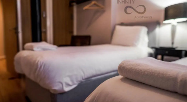 Апартаменты Party Pads Liverpool Sleeps 4 to 26