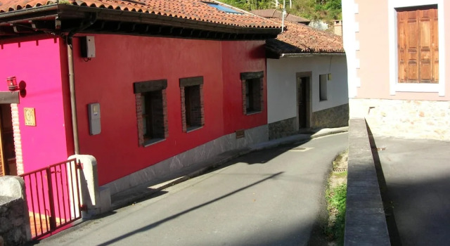 House With 4 Bedrooms in La Riera Cangas de Onis, With Furnished Terrace, Prenota Hotel Hotel a Asturie con parcheggio, Parcheggio