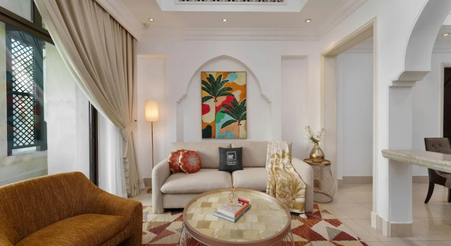 Maison Privee - Tasteful Apt cls to Burj Khalifa & Dubai Mall, Забронировать Апартаменты/квартира Даунтаун Дубай , рядом с Дубайский аквариум