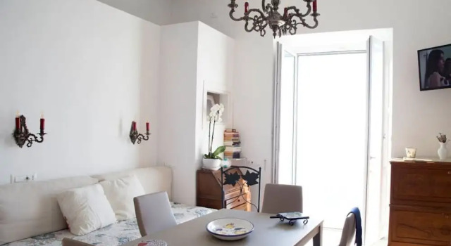 2 Bed Flat - Sleeps 4 - Parking - Wifi