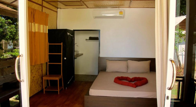 Pitiusas Beach Resort, Забронировать Курортный отель Ко Липе провинция Сатун