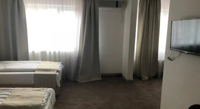 Четырёхместный номер Standard Gros Hotel - Leskovac