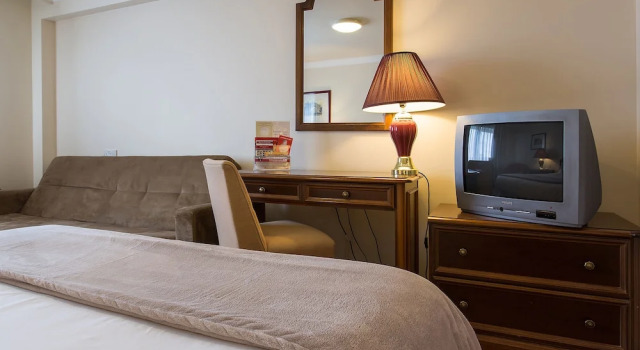 Двухместный номер Superior Britannia Leeds Bradford Airport