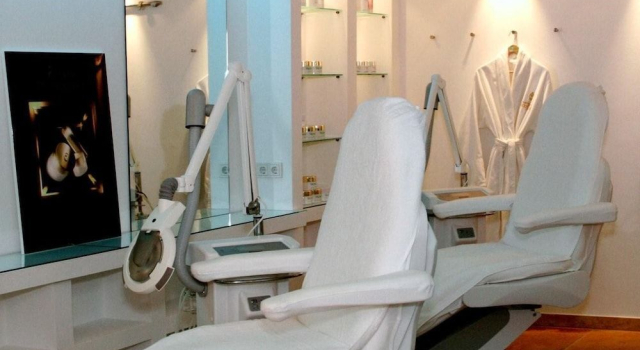 Landhuishotel De Bloemenbeek, Забронировать Отель СПА-отели Твенте, SPA-услуги
