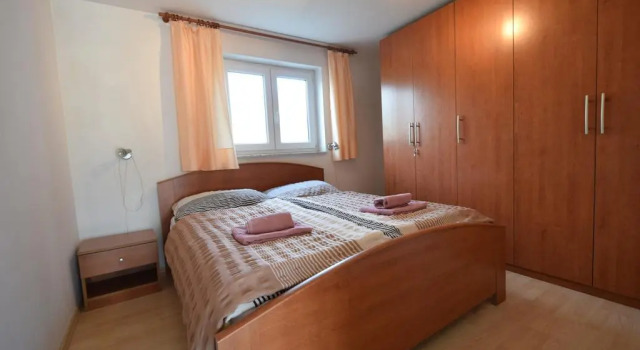 Apartments Markovic, Prenota Appartamento Hotel a Isole Quarnerine con parcheggio, Parcheggio