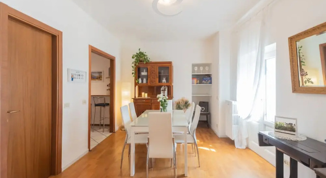 Linda Apartment 3 in Como, Забронировать Апартаменты/квартира Апартаменты Комо, рядом с Площадь Кавур, Апартаменты/квартира