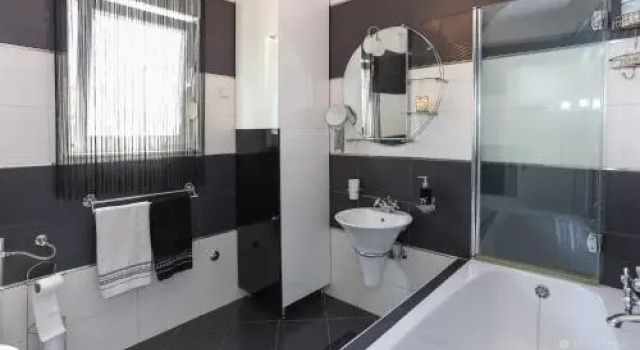 Apartment Markov
