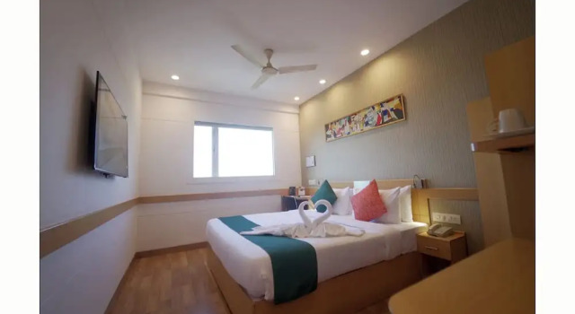 Номер Premium Mango Grove Hotel