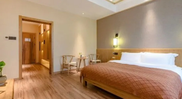 Семейный люкс Floral Hotel·Hongcun Qimanli Hotel (Xiuli Branch)