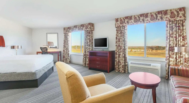 Двухместный полулюкс Hilton Garden Inn Roanoke Rapids