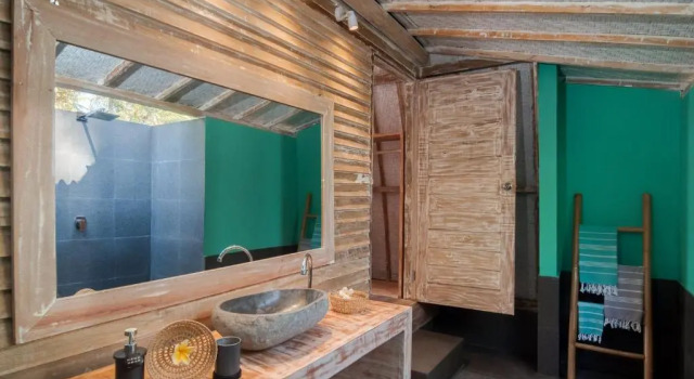 Бунгало Deluxe Gili Meno Escape