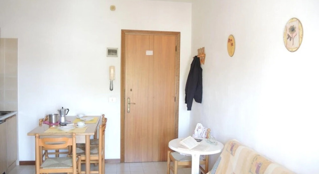 Comfortable Flat With Terrace 100m From the Beach