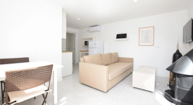 HomeHolidaysRentals Golions - Costa Barcelona, Rezervați Vilă Sant Pol De Mar 