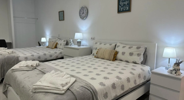Luxurious Spacious Studio Retreat Close to Funchal, Rezerwuj Hotel Hotele w Funchal z parkingiem, Parking