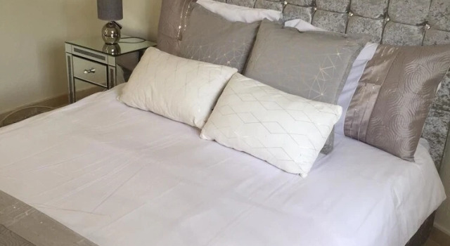 Апартаменты Fascinating & Luxurious Mountain & Pool View Apartment in Porto Banús