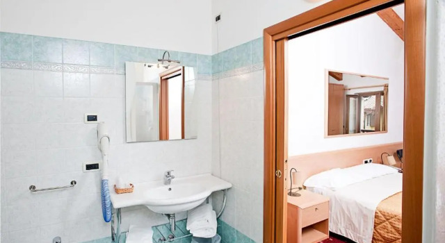 Двухместный номер Comfort Hotel Doria