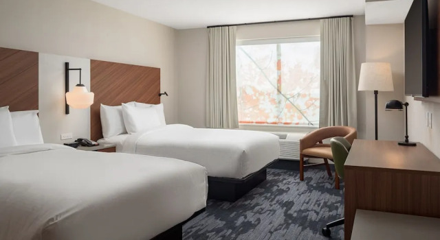 Четырёхместный номер Standard Fairfield by Marriott Inn & Suites Cullman