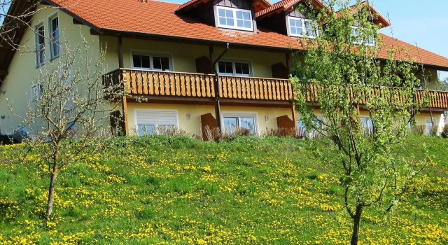 Апартаменты с балконом Wohnung in Rotthalmunster mit Balkon