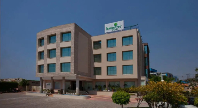 Люкс Lemon Tree Hotel Baddi