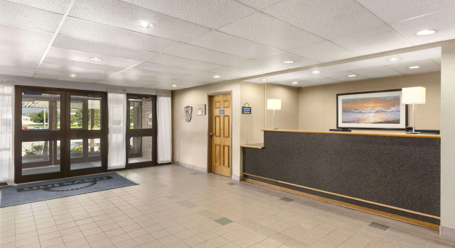 Days Inn by Wyndham Stephenville, Rezervovat Hotel Hotely v Newfoundland a Labrador s parkováním, Parkování