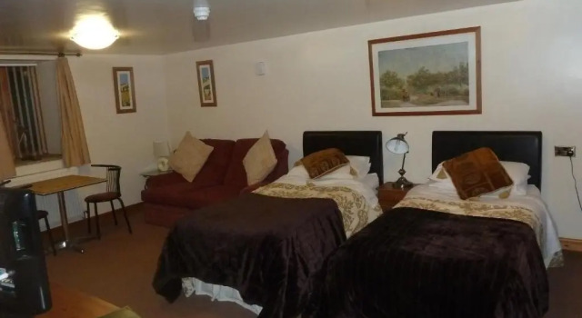 Oakenholt Farm Bed and Breakfast, Rezervasyon Çiftlik Konaklaması Flint Clwyd