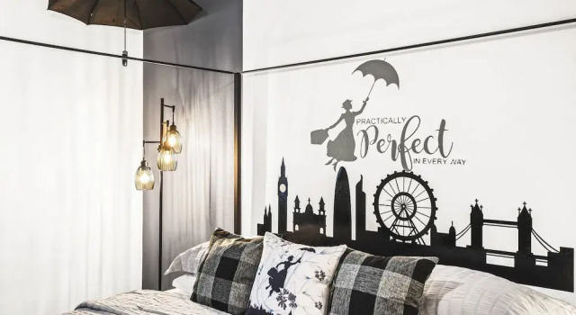 Коттедж Themed Rooms & Pool in Storey Lake Resort