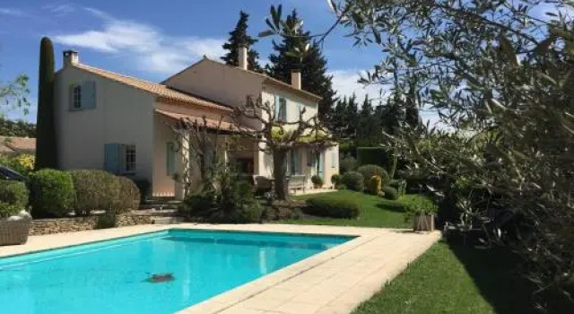 Le Mas des Lauriers, Book Hotel Hoteller i Paradou med pool, Swimmingpool