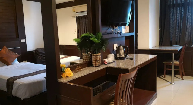 Debua Villa 1, Varaa Villa Hotellit North-Eastern Thailand pysäköinnillä, Pysäköinti