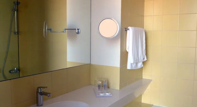 Двухместный номер Deluxe с балконом Bossa Nova Beirut Hotel
