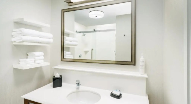 Номер Standard Hampton Inn & Suites LAX El Segundo