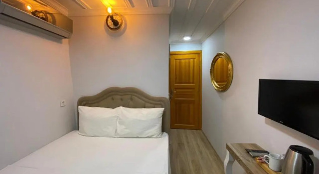 New Cherry Hotel