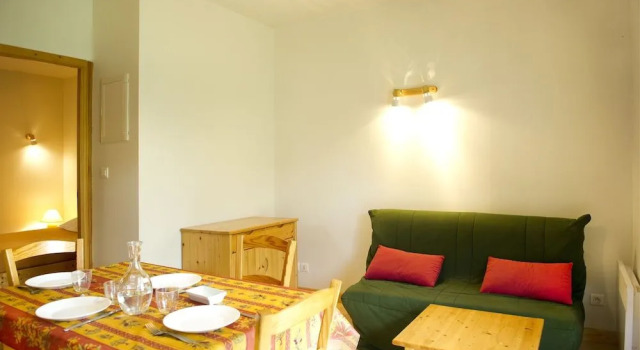 Les Berges Du Bramont, Rezerwuj Pole kempingowe Kempingi i glamping w Owernia, Pole kempingowe