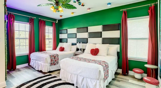 Wonderland Home W/private Pool Near Disney 5 Bedroom Home by Redawning, Prenota Hotel Hotel a Reunion con piscina, Piscina