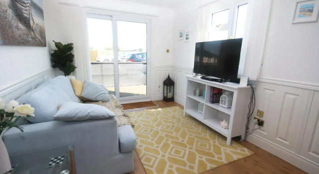 23A Medmerry Park 2 Bedroom Chalet, Забронировать Шале Коттеджи Исторического графства Суссекса, Коттедж