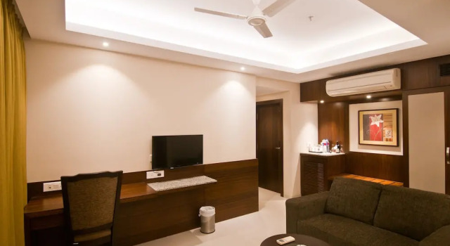 Номер Premium с балконом Hotel Calangute Towers