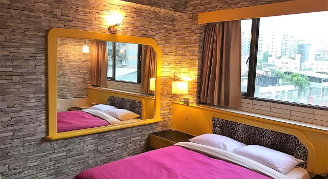 Elegance Hotel