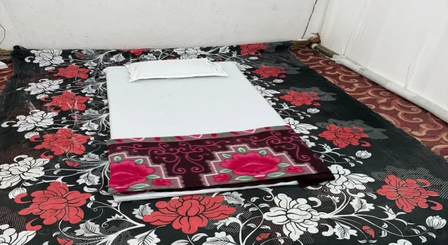 Коттедж Economy Arail Tent City Kumbh Cottage