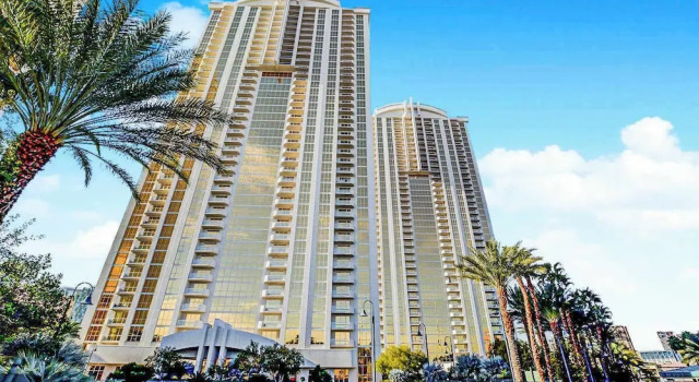 Stunning Strip View Penthouse, Balcony 37617