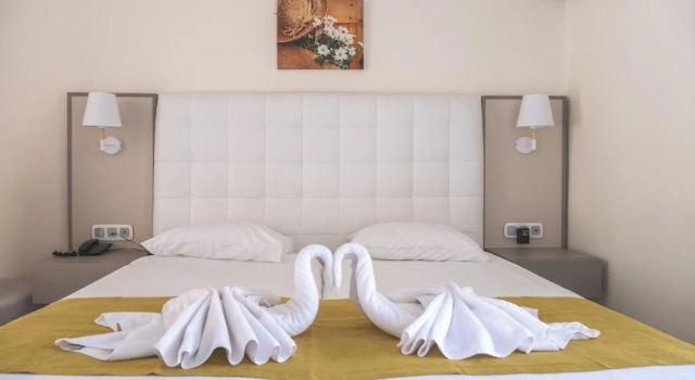 Двухместный номер Economy с балконом Отель Chrispy Waterpark Resort