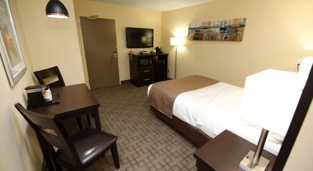 Семейный люкс Quality Inn & Suites